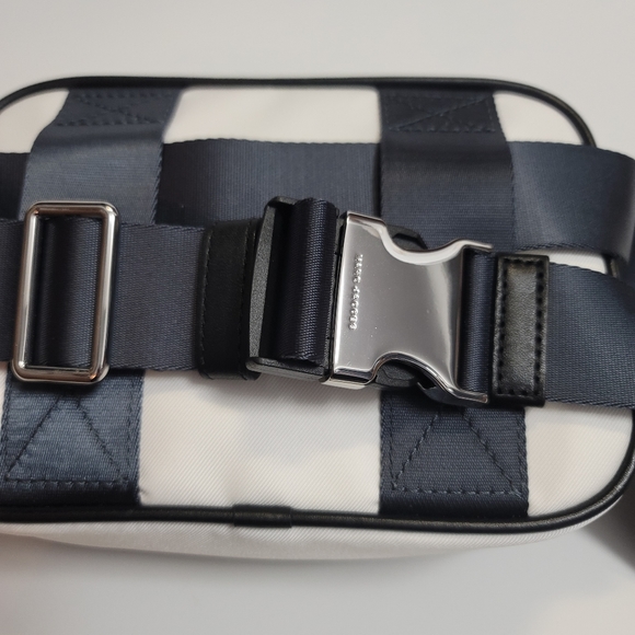 Marc Jacobs fanny pack/sport belt bag - Picture 5 of 5